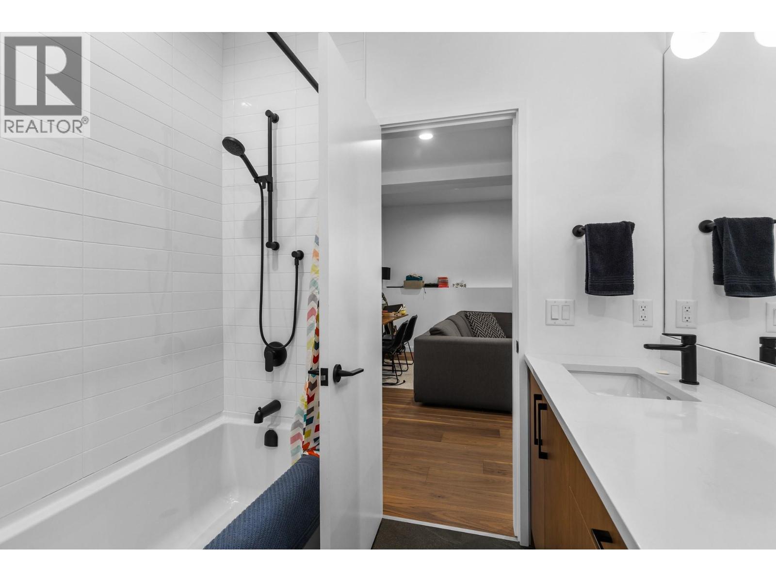 624 Bonjou Road, Kelowna, British Columbia  V1W 1M5 - Photo 33 - 10401859
