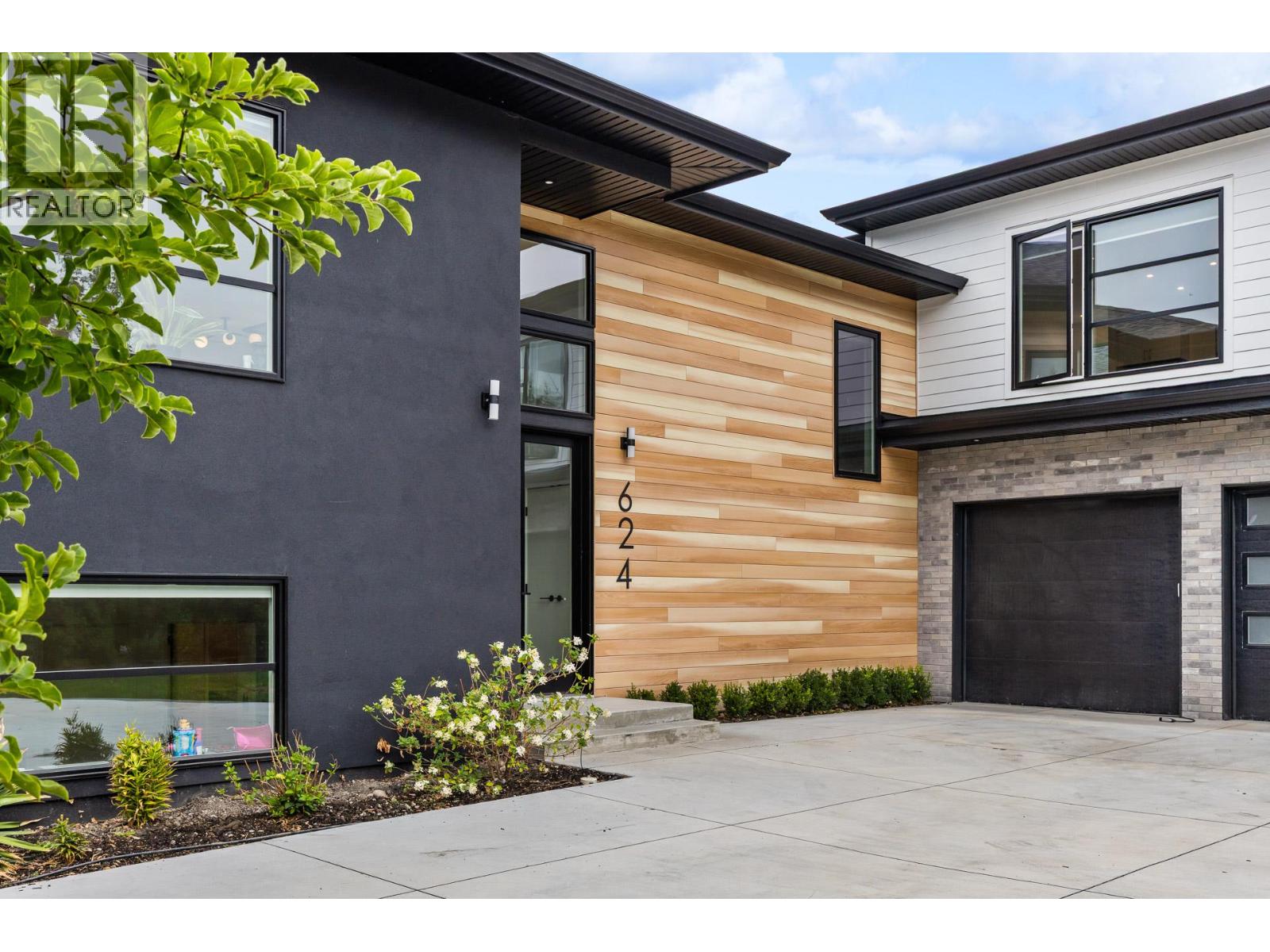 624 Bonjou Road, Kelowna, British Columbia  V1W 1M5 - Photo 48 - 10401859