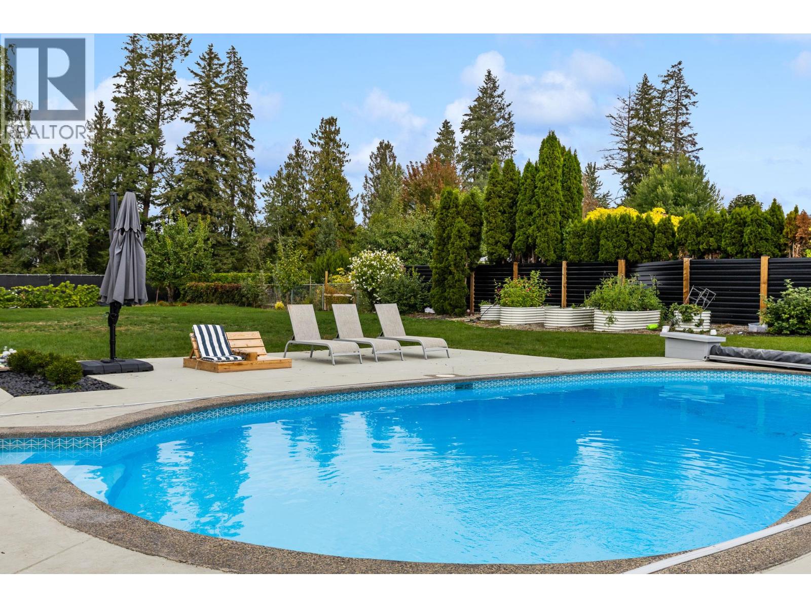 624 Bonjou Road, Kelowna, British Columbia  V1W 1M5 - Photo 61 - 10401859