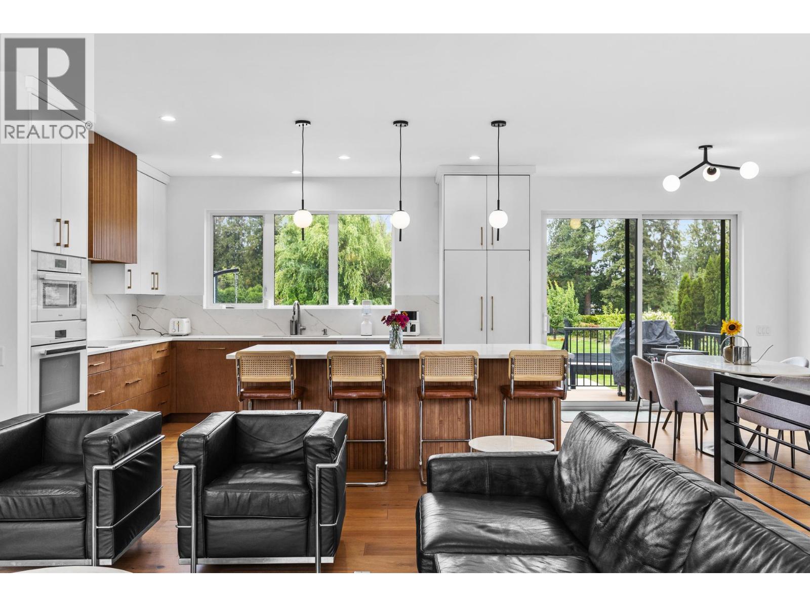624 Bonjou Road, Kelowna, British Columbia  V1W 1M5 - Photo 7 - 10401859