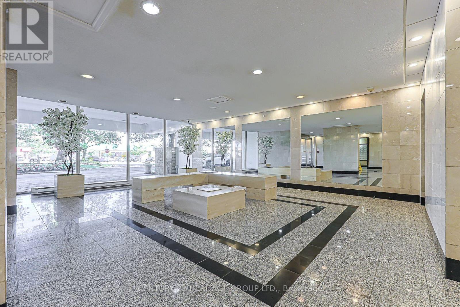 502 - 1 Royal Orchard Boulevard, Markham, Ontario  L3T 3C2 - Photo 2 - N13835286
