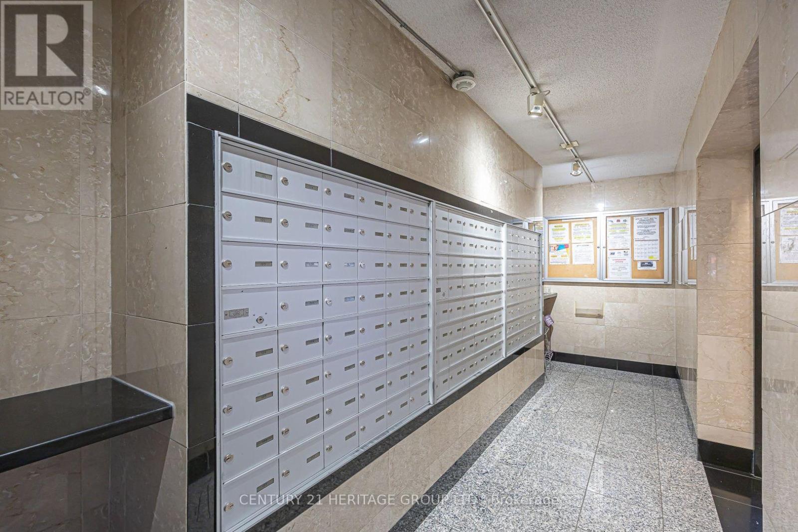 502 - 1 Royal Orchard Boulevard, Markham, Ontario  L3T 3C2 - Photo 3 - N13835286