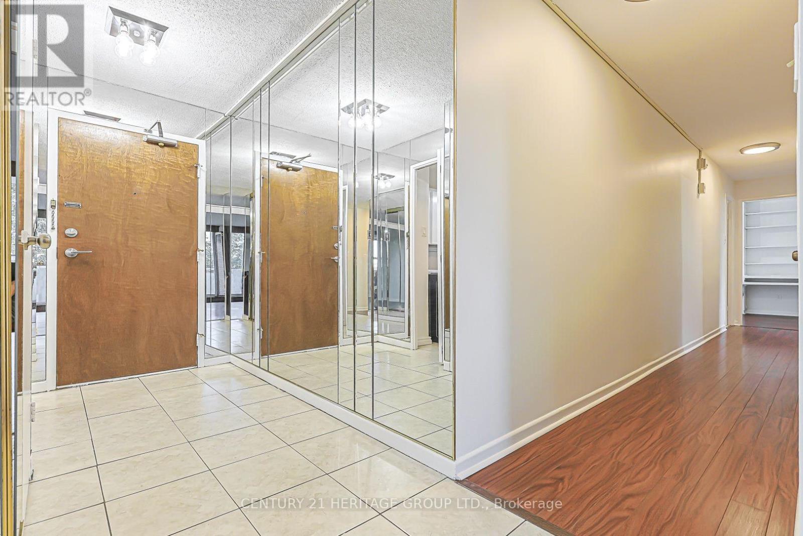 502 - 1 Royal Orchard Boulevard, Markham, Ontario  L3T 3C2 - Photo 5 - N13835286