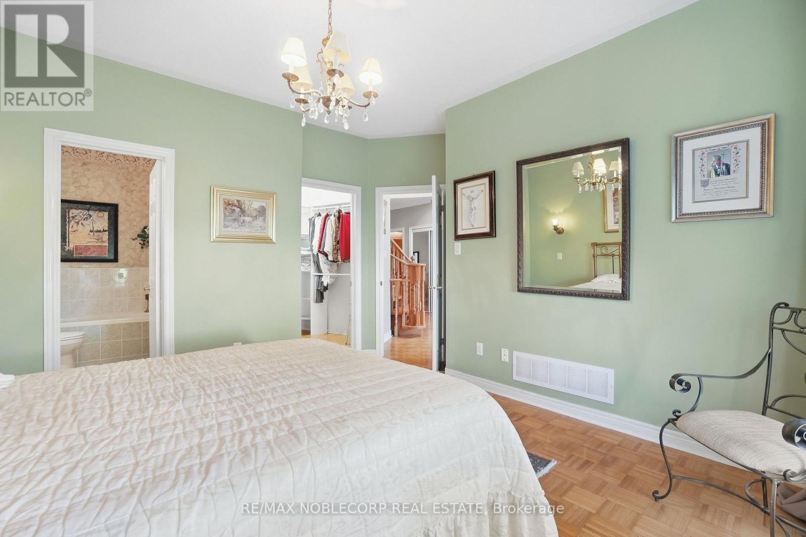 15 Woodland Trail Court, Vaughan, Ontario  L4L 9H9 - Photo 21 - N13835352