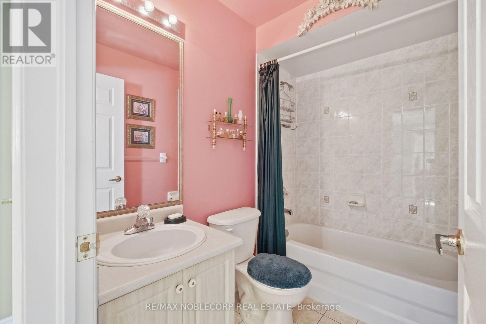 15 Woodland Trail Court, Vaughan, Ontario  L4L 9H9 - Photo 29 - N13835352