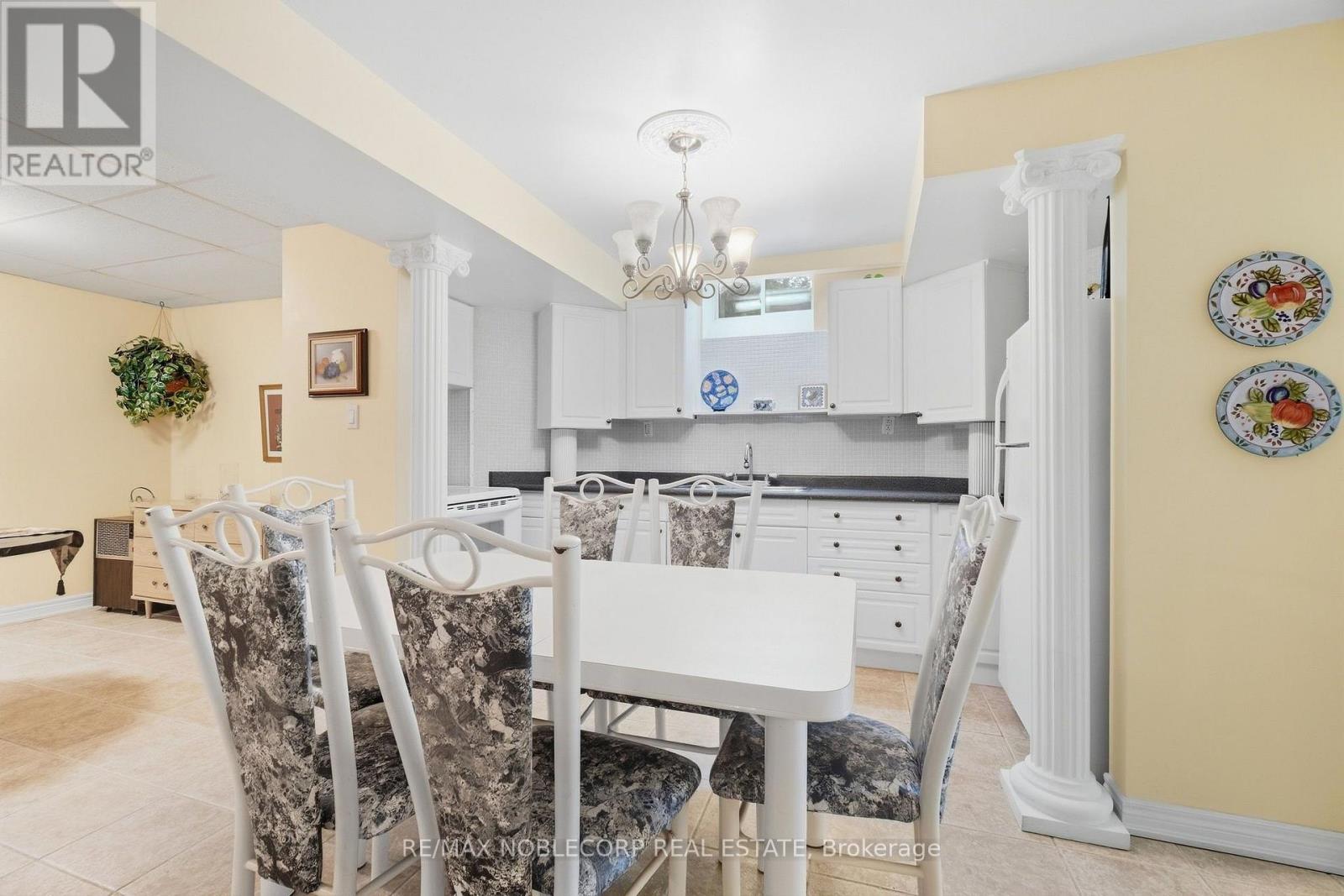 15 Woodland Trail Court, Vaughan, Ontario  L4L 9H9 - Photo 31 - N13835352