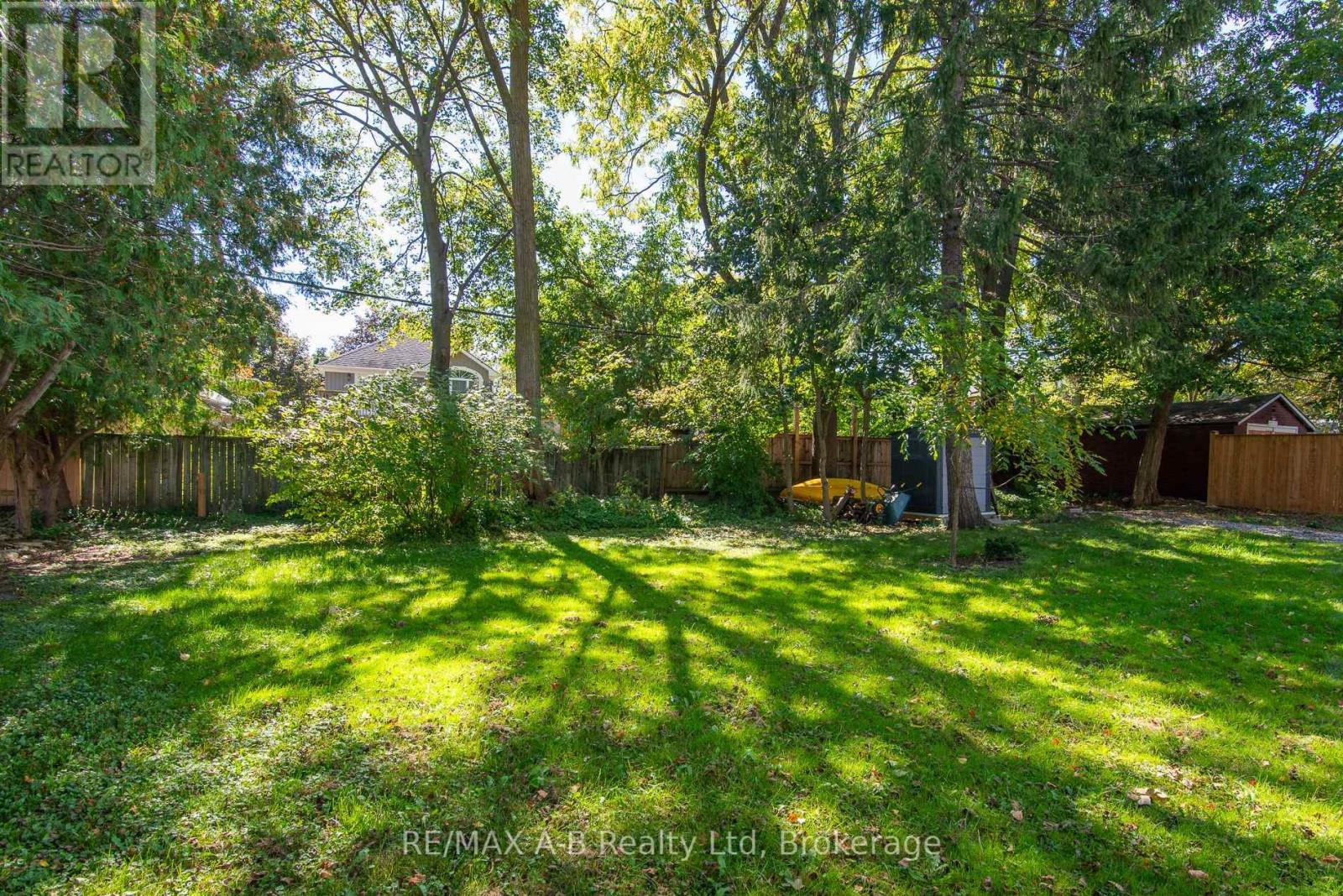 241 Mornington Street, Stratford, Ontario N5A 5G4 - Photo 11 - X13835264