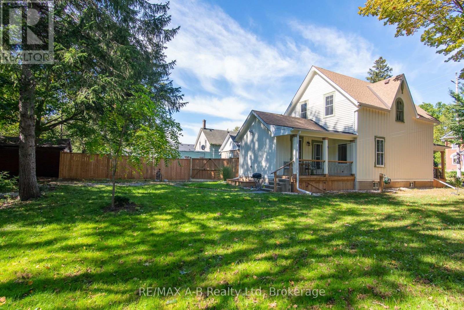 241 Mornington Street, Stratford, Ontario N5A 5G4 - Photo 12 - X13835264