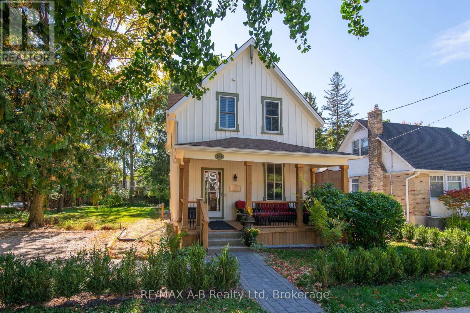 241 Mornington Street, Stratford, Ontario N5A 5G4 - Photo 2 - X13835264