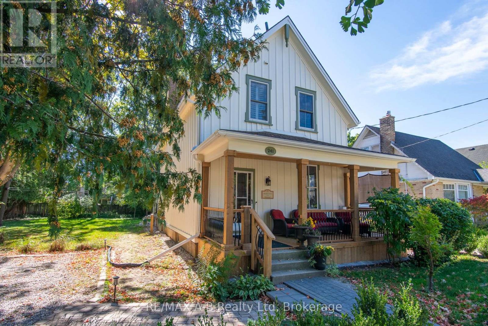 241 Mornington Street, Stratford, Ontario N5A 5G4 - Photo 3 - X13835264