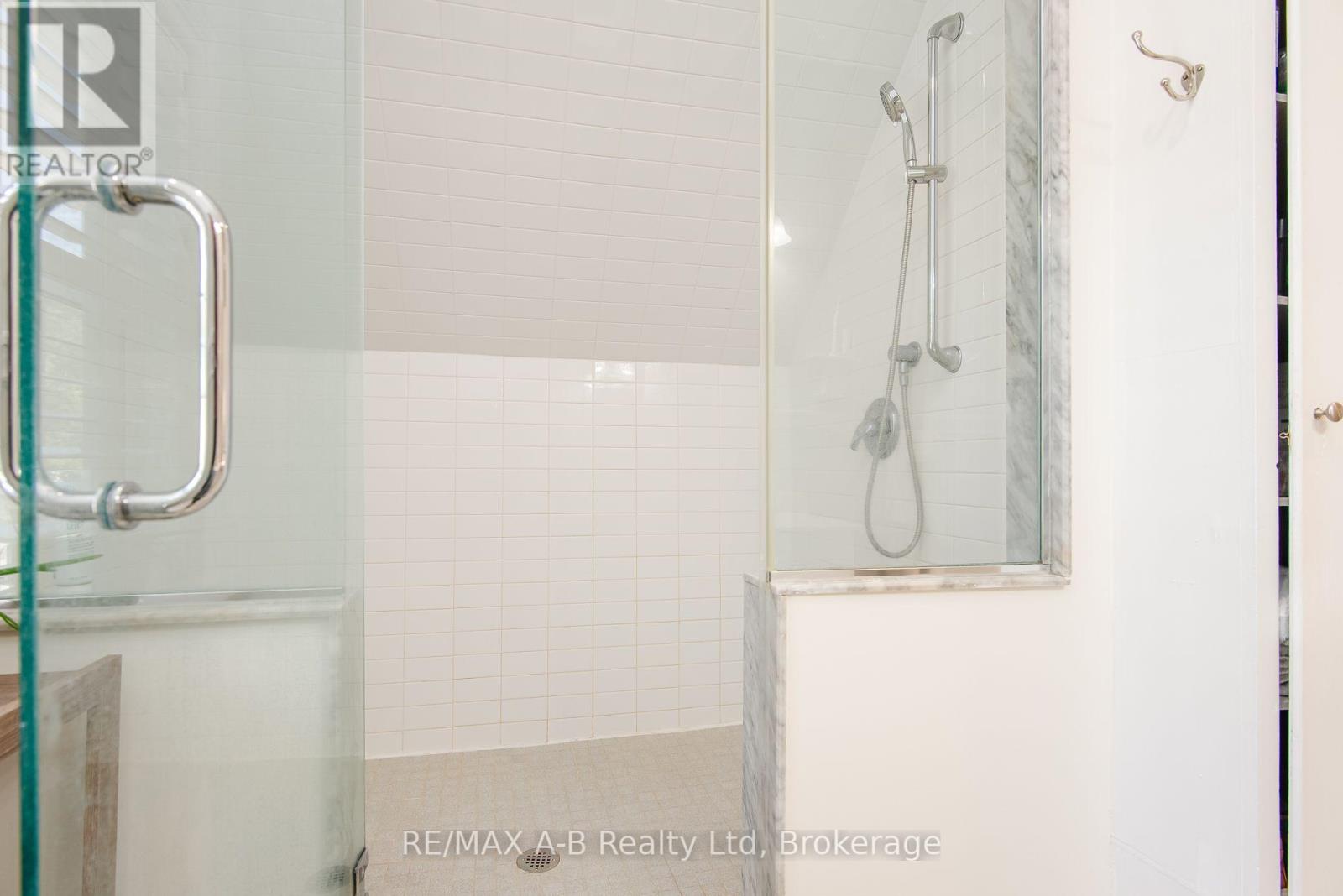 241 Mornington Street, Stratford, Ontario N5A 5G4 - Photo 40 - X13835264