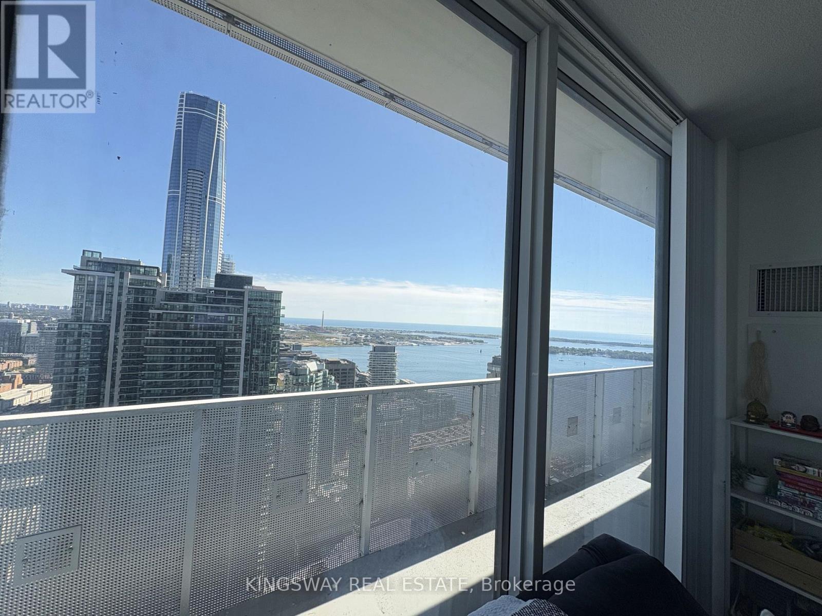 5004 - 88 Harbour Street, Toronto, Ontario  M5J 0C3 - Photo 9 - C13834852
