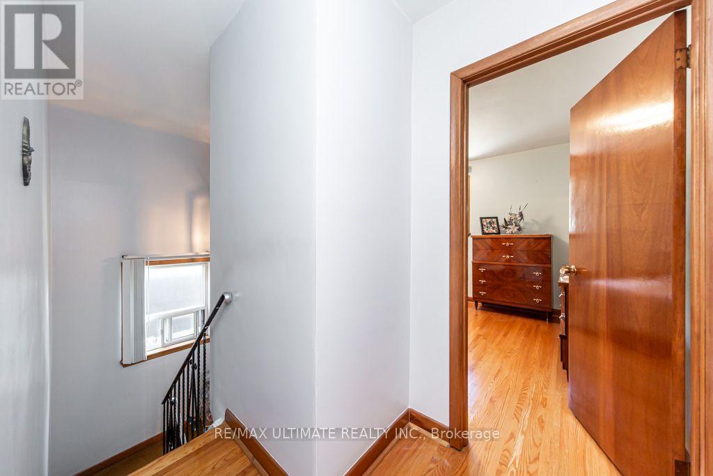 45 Mcroberts Avenue, Toronto, Ontario  M6E 4P3 - Photo 22 - W13835252