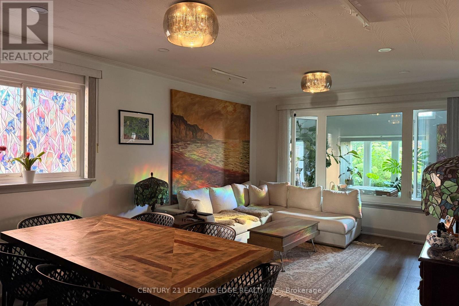 22 Highbury Road, Toronto, Ontario  M9M 2J7 - Photo 7 - W13835318