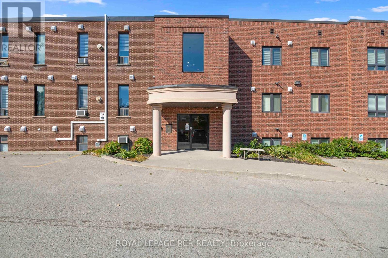 202 - 70 First Street, Orangeville, Ontario  L9W 2E5 - Photo 2 - W13835362
