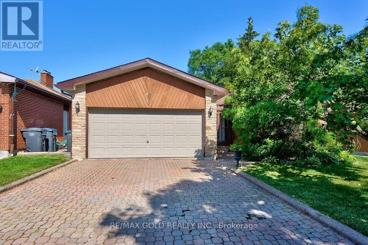 10 MILFORD CRESCENT, Brampton, Ontario