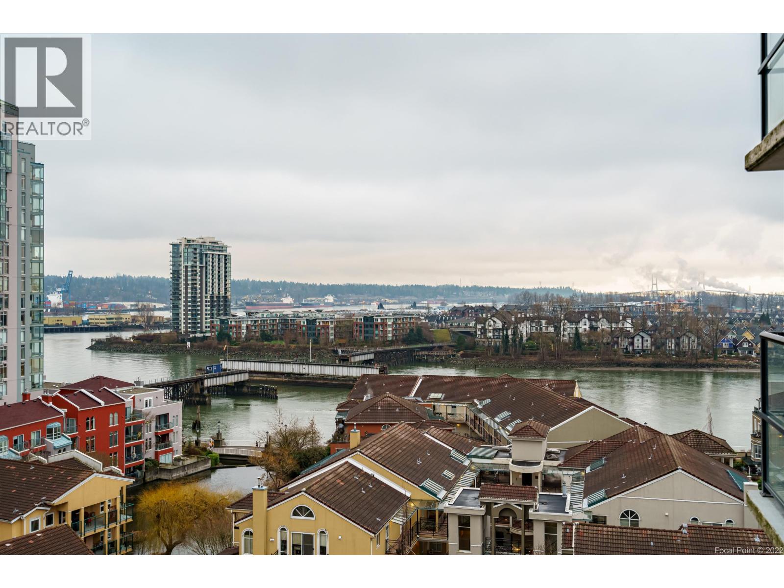 1102 1 RENAISSANCE SQUARE, New Westminster, British Columbia