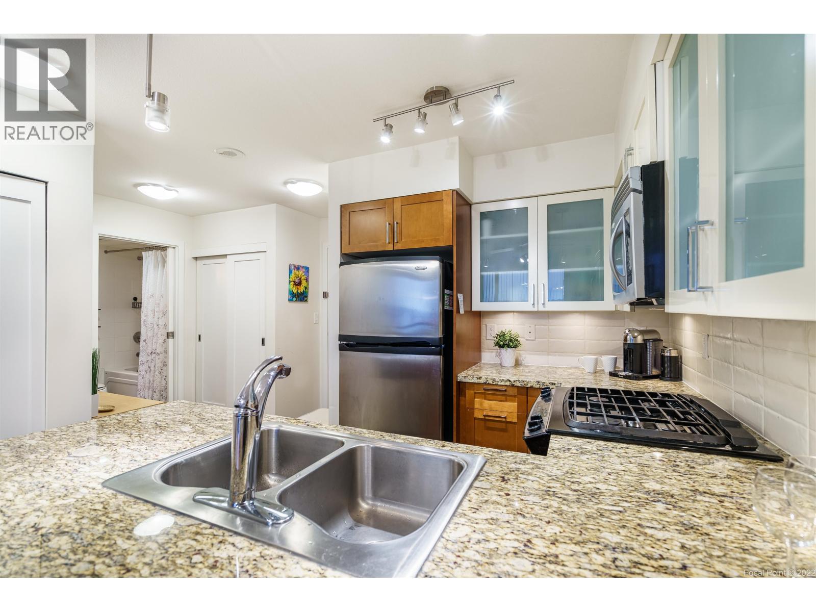1102 1 Renaissance Square, New Westminster, British Columbia  V3M 0B6 - Photo 7 - R3131700