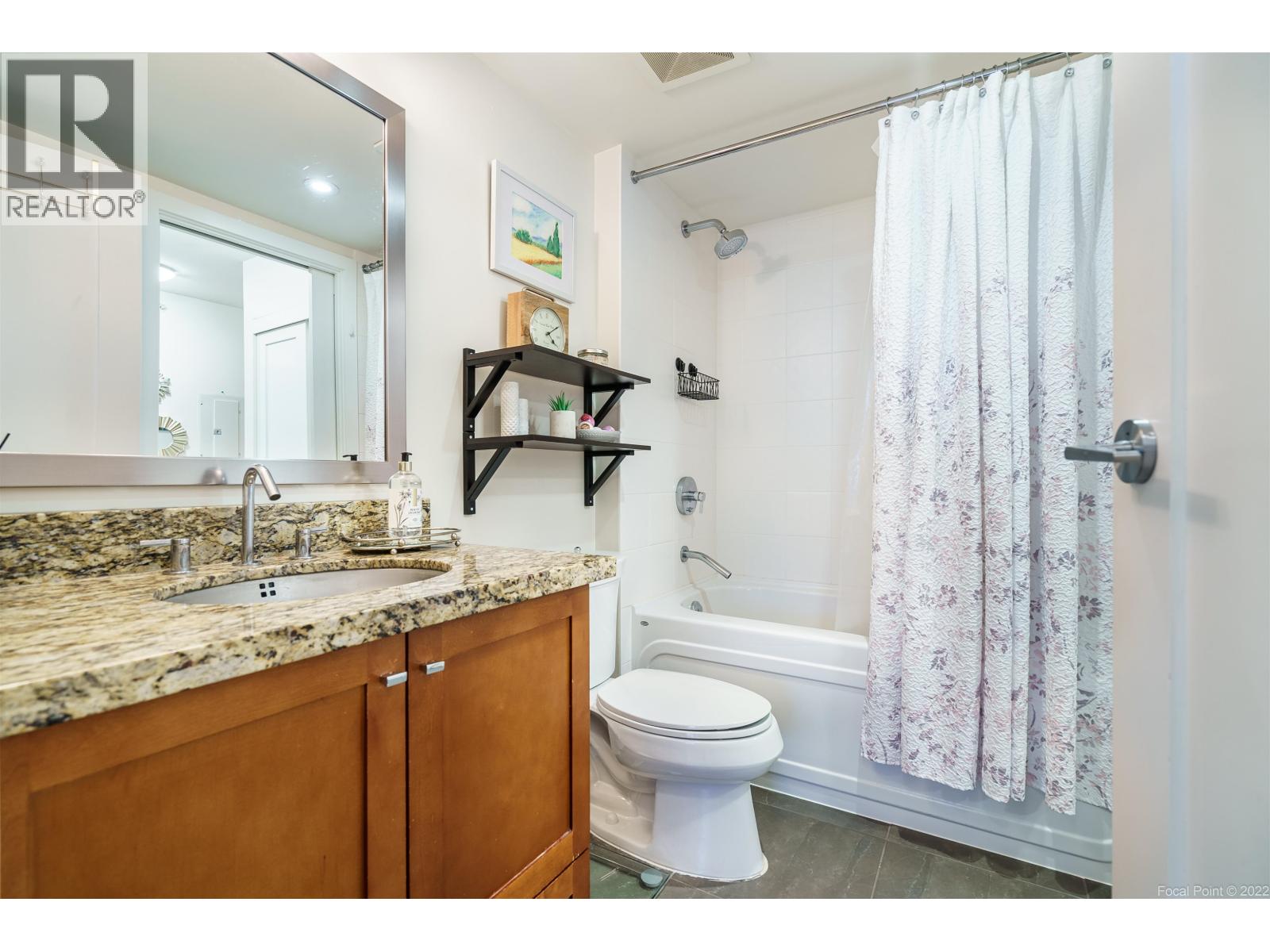 1102 1 Renaissance Square, New Westminster, British Columbia  V3M 0B6 - Photo 17 - R3131700
