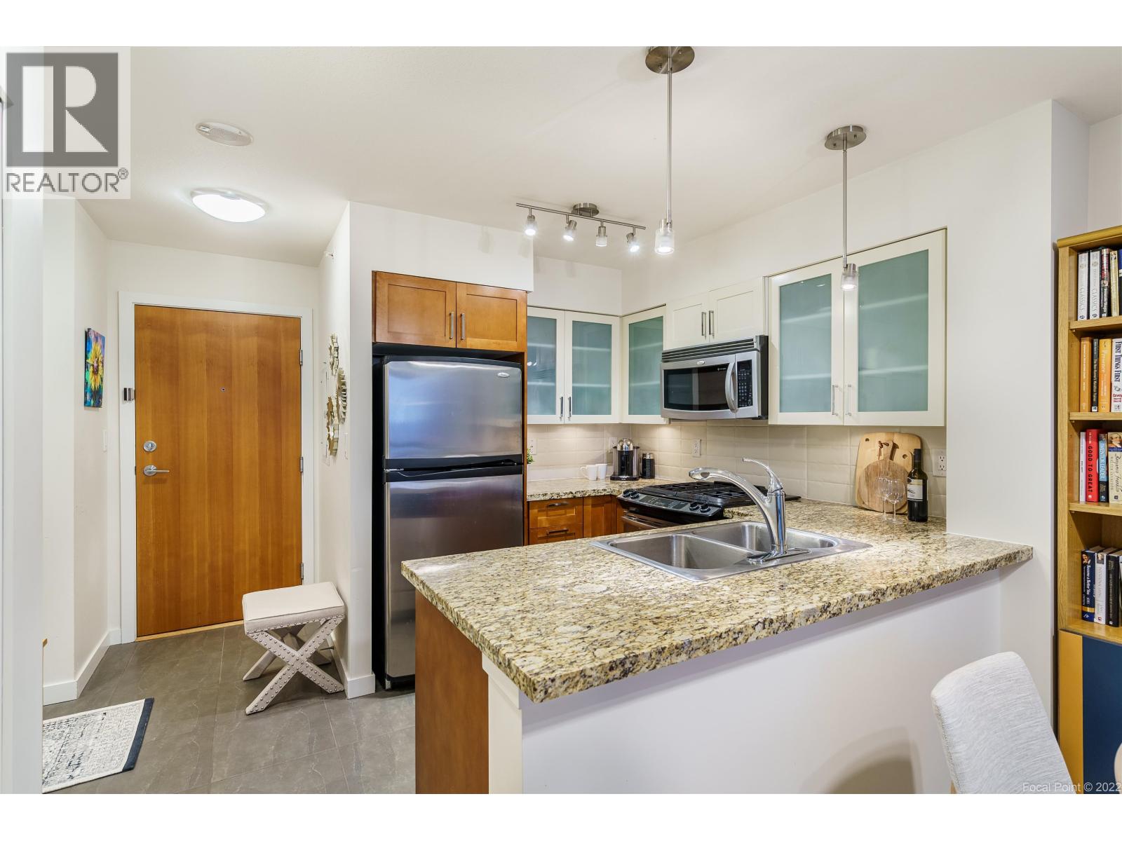 1102 1 Renaissance Square, New Westminster, British Columbia  V3M 0B6 - Photo 6 - R3131700