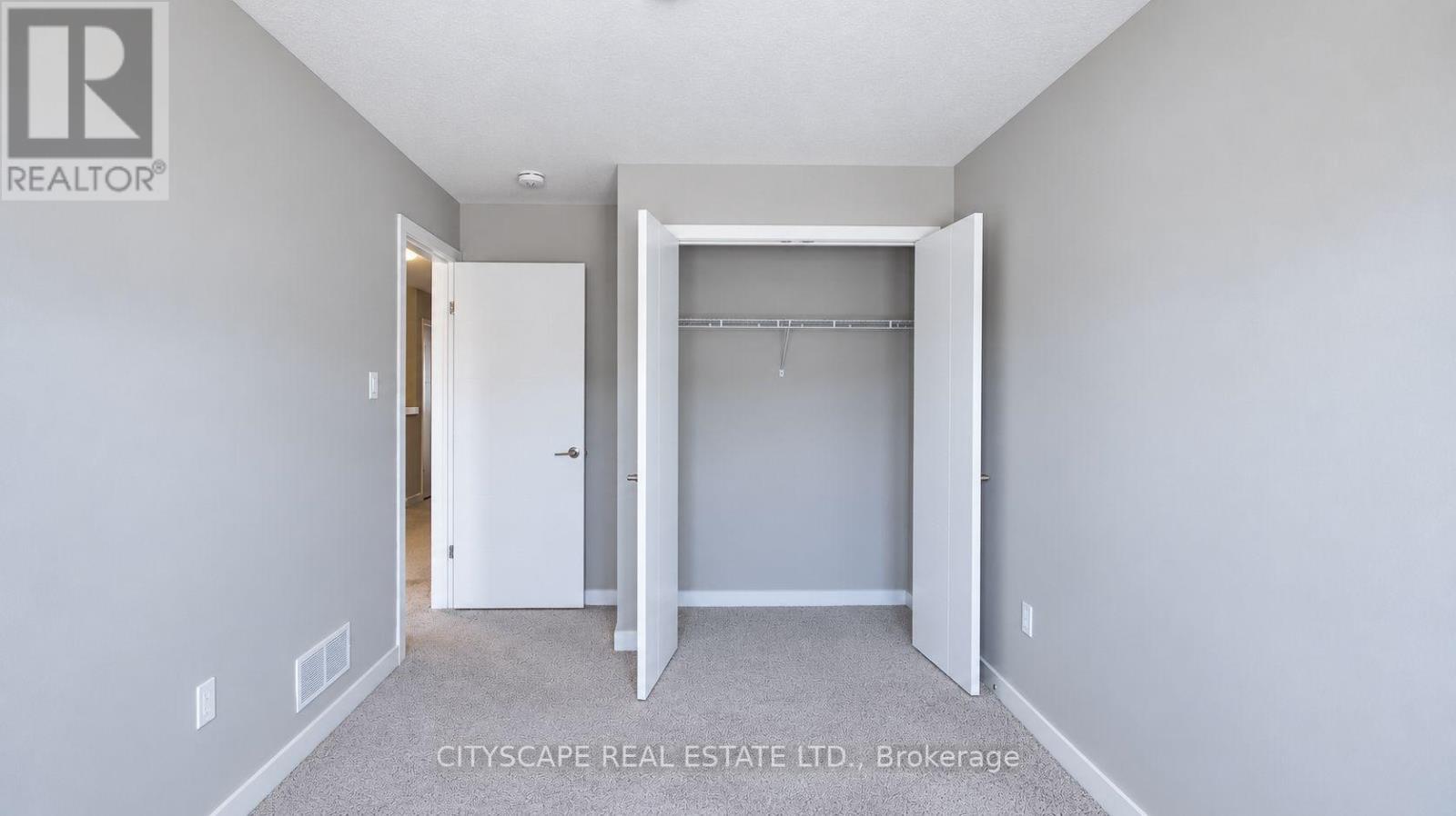 908 Robert Ferrie Drive, Kitchener, Ontario  N2R 0P2 - Photo 19 - X13828446