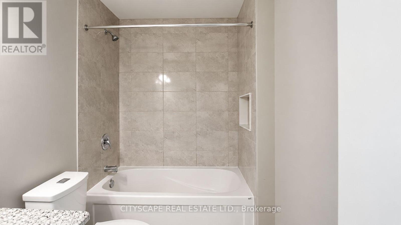 908 Robert Ferrie Drive, Kitchener, Ontario  N2R 0P2 - Photo 24 - X13828446