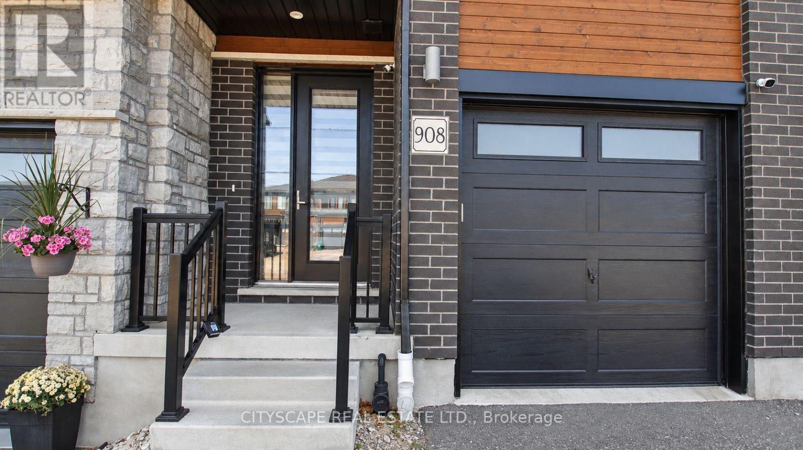908 Robert Ferrie Drive, Kitchener, Ontario  N2R 0P2 - Photo 37 - X13828446