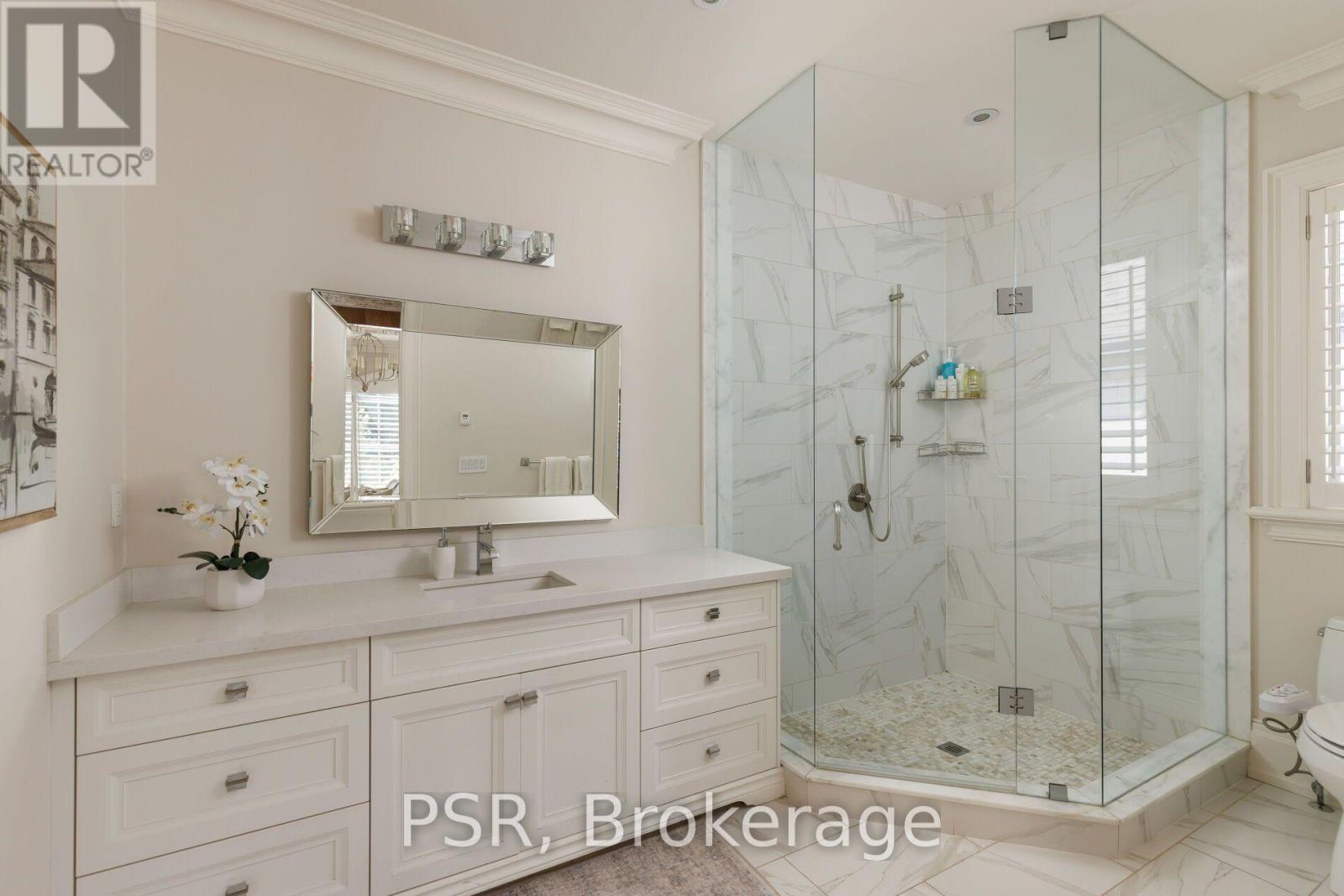 94 Munro Boulevard, Toronto, Ontario  M2P 1C4 - Photo 28 - C13835204