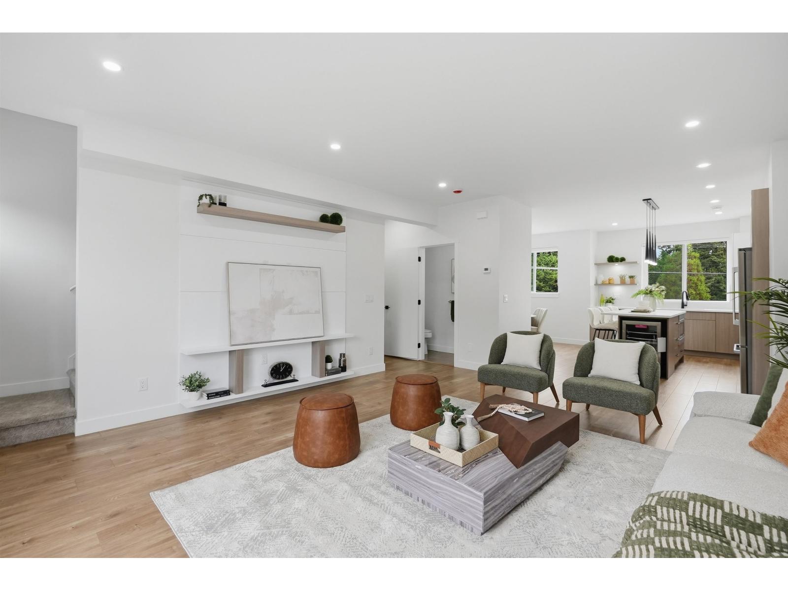 2 5629 King George Boulevard, Surrey, British Columbia  V0V 0V0 - Photo 4 - R3167310