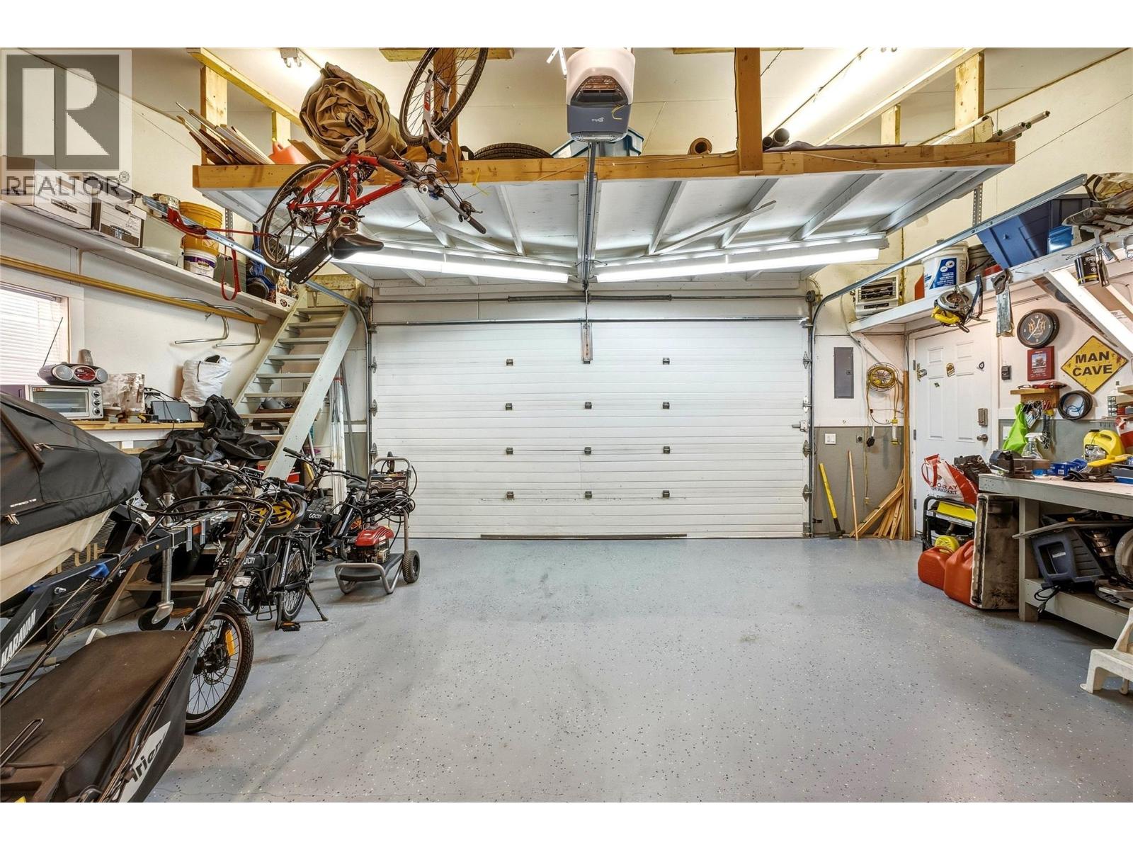 642 Mountain Drive, Vernon, British Columbia  V1H 2B7 - Photo 55 - 10401776