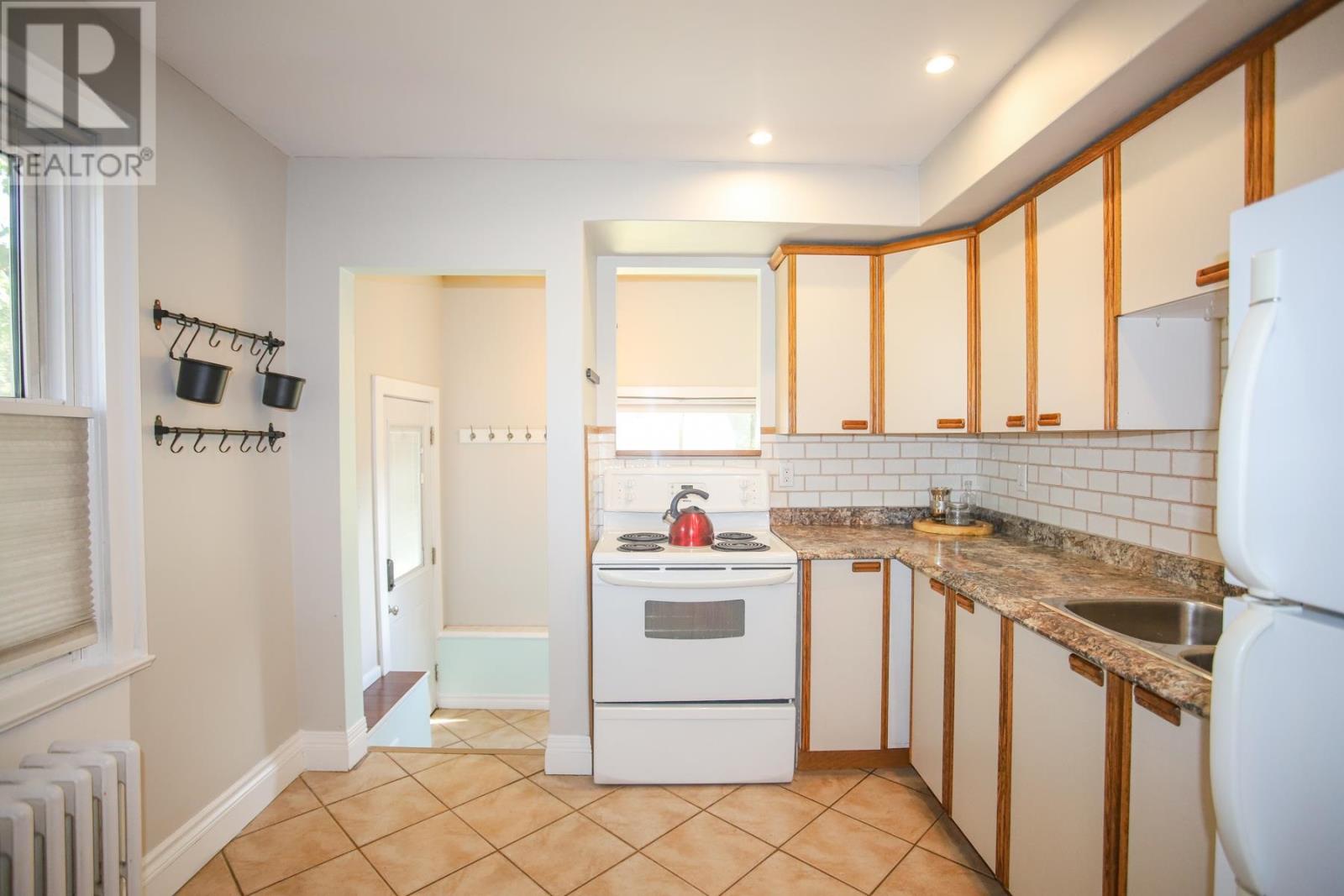 28 Putney Rd, Sault Ste. Marie, Ontario P6B 2Y5 - Photo 9 - SM262692