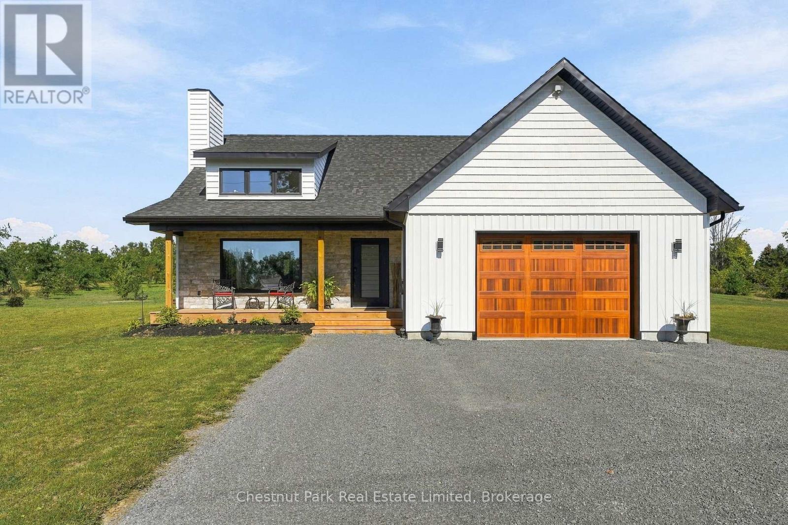 14 CAPTAINS DRIVE, Prince Edward County, Ontario