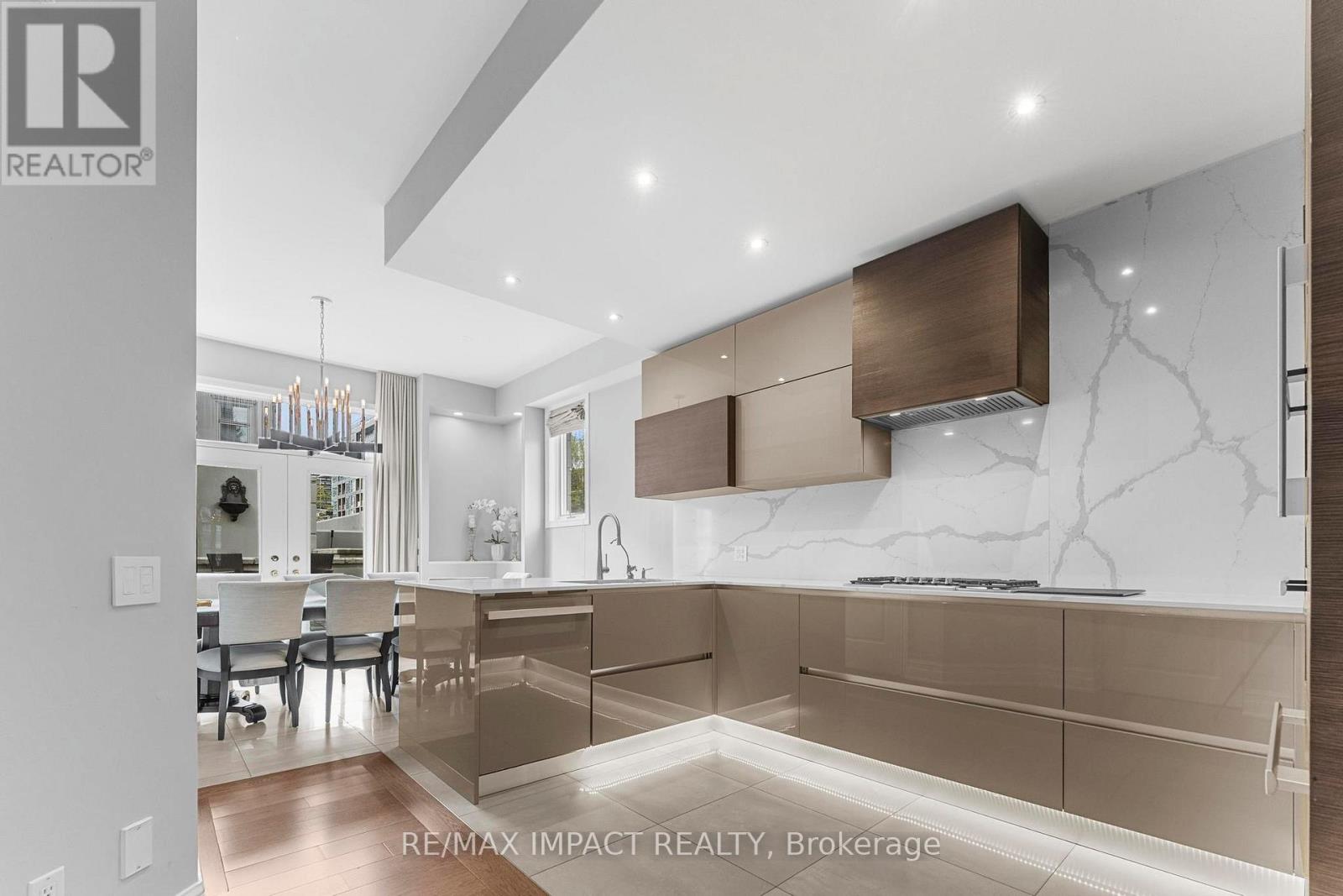 13 - 260 Russell Hill Road, Toronto, Ontario M4V 2T2 - Photo 8 - C13835508