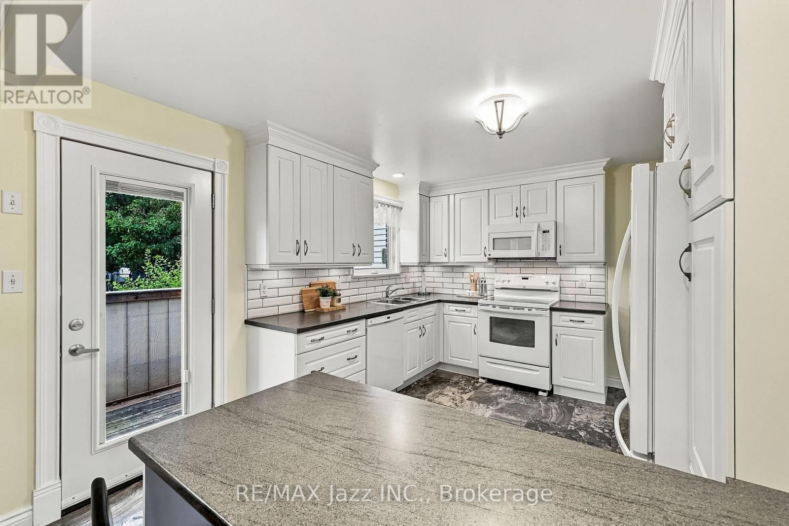 431 Bay Street, Scugog, Ontario  L9L 1M7 - Photo 14 - E13835580