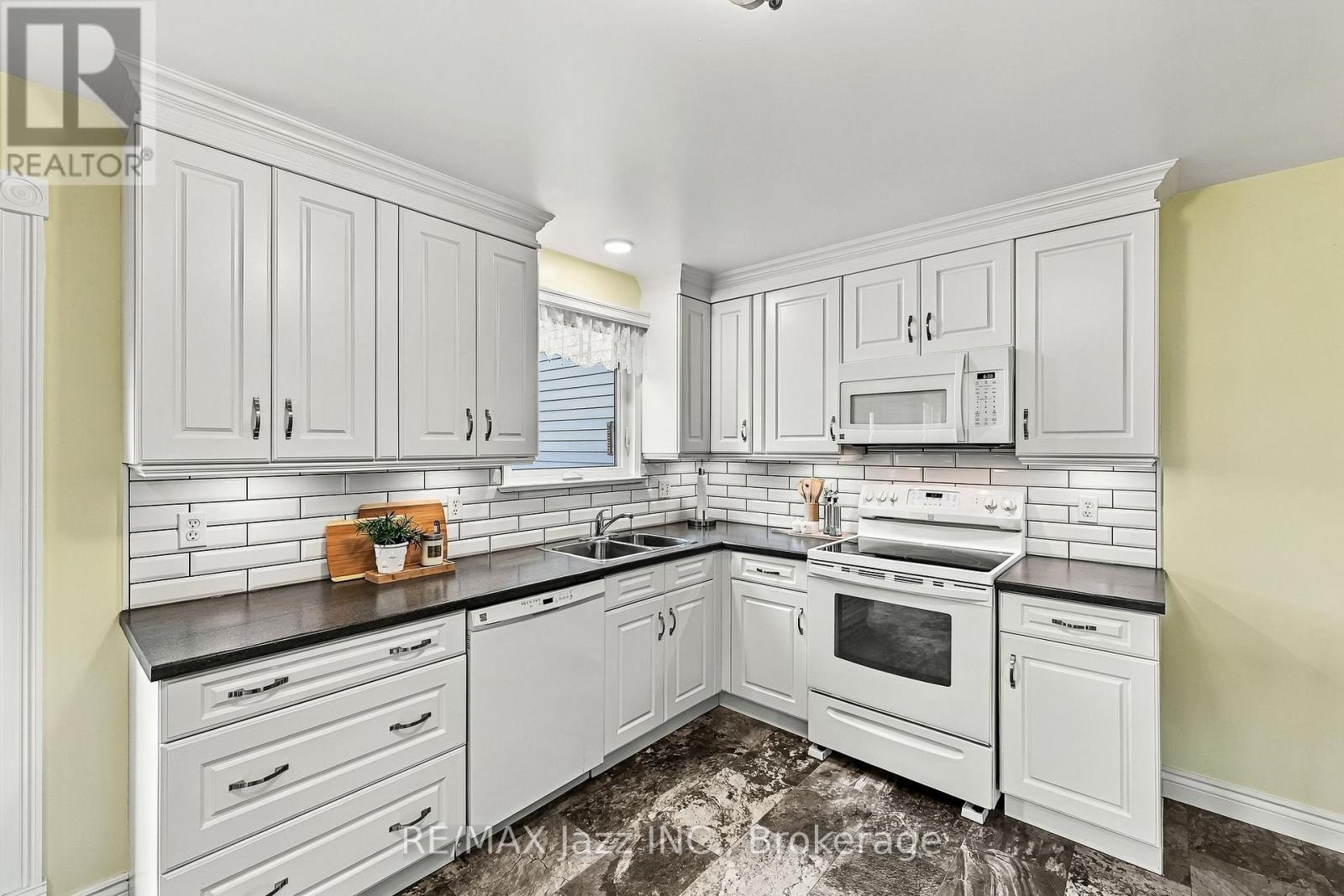 431 Bay Street, Scugog, Ontario  L9L 1M7 - Photo 18 - E13835580
