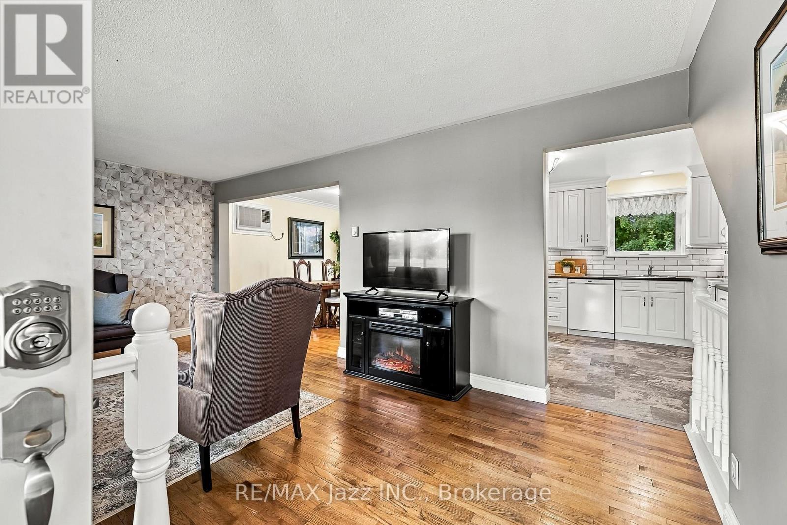 431 Bay Street, Scugog, Ontario  L9L 1M7 - Photo 4 - E13835580