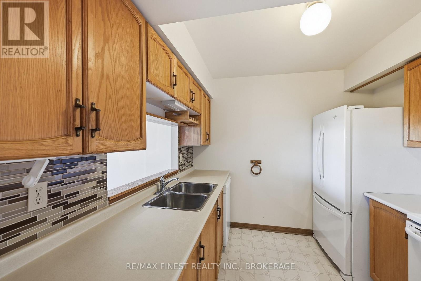 601 - 675 Davis Drive, Kingston, Ontario  K7M 8L5 - Photo 10 - X13835464