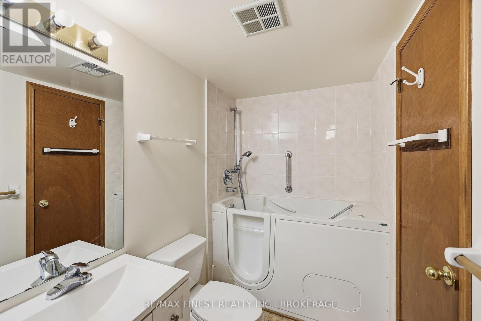 601 - 675 Davis Drive, Kingston, Ontario  K7M 8L5 - Photo 21 - X13835464