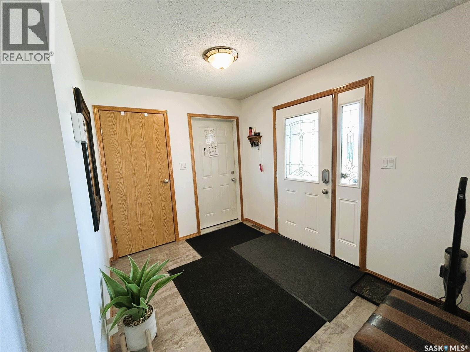 206 2nd Street W, Carrot River, Saskatchewan  S0E 0L0 - Photo 4 - SK049261