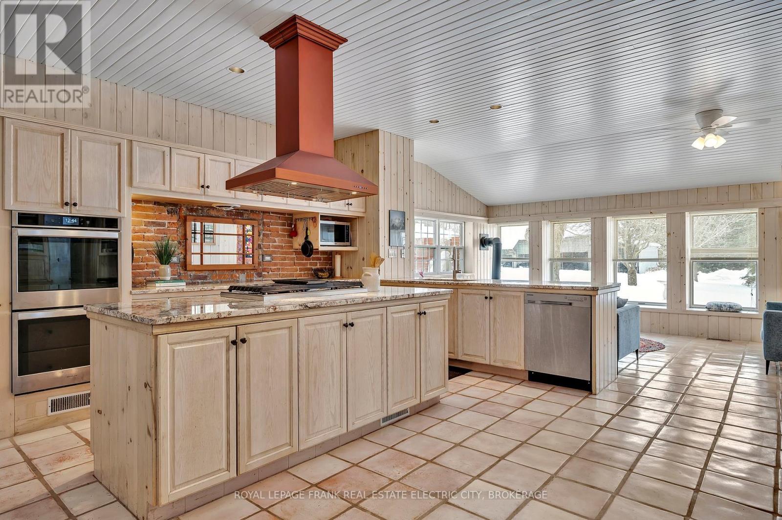 71 Savigny Road, Otonabee-South Monaghan, Ontario  K9J 6Y3 - Photo 4 - X13835452