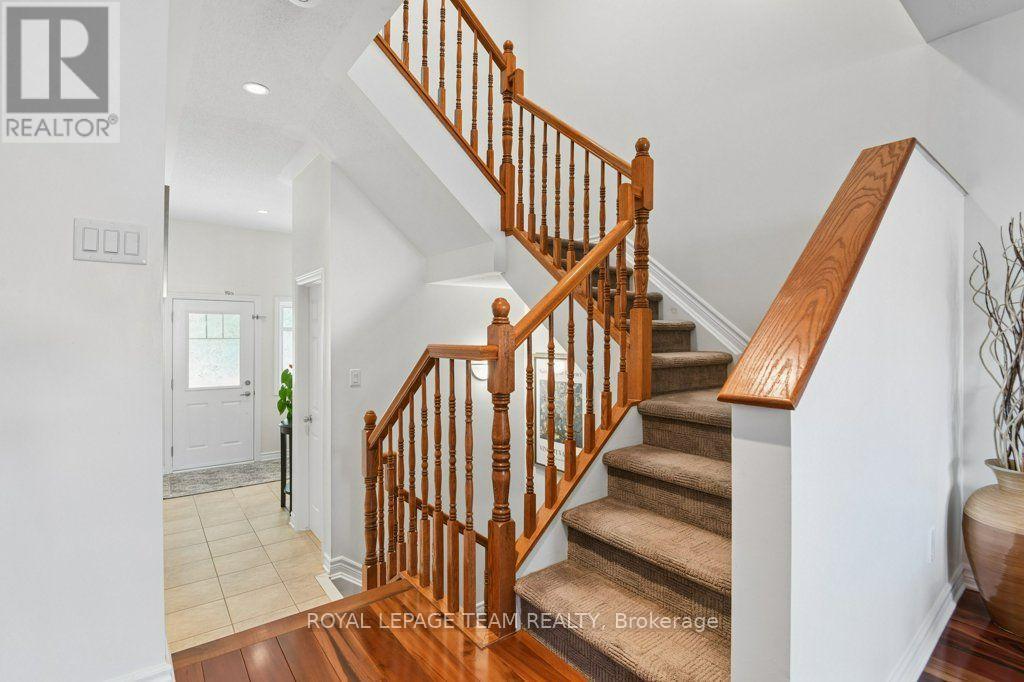 303 Balinroan Crescent, Ottawa, Ontario  K2J 3T7 - Photo 5 - X13835372