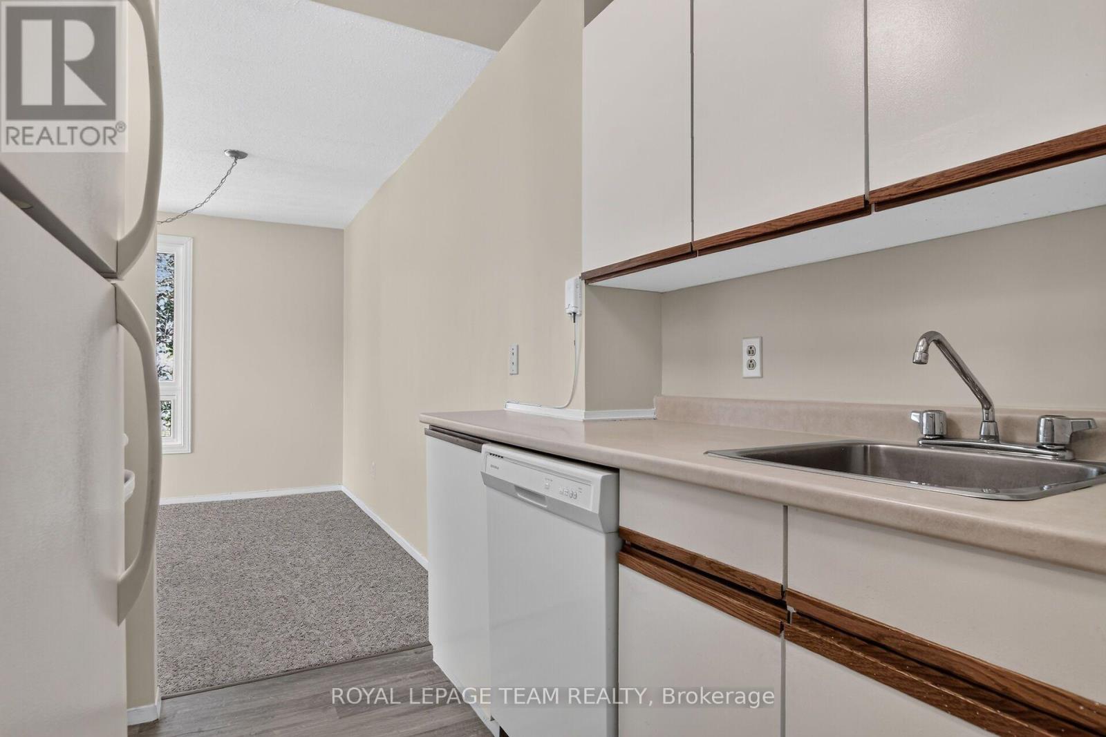 21 - 2 Charlotte Place, Brockville, Ontario  K6V 6T4 - Photo 5 - X13835442