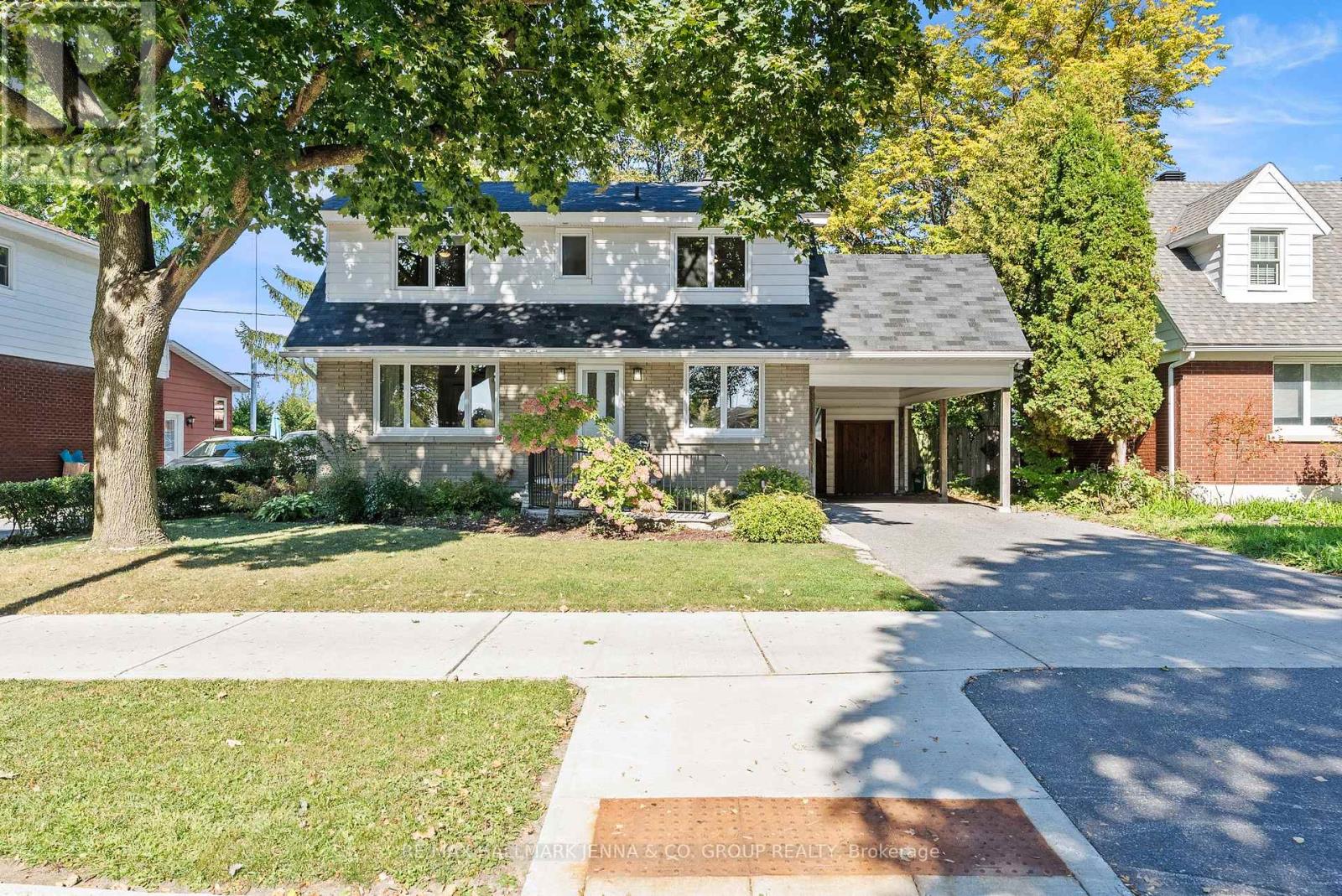 2129 BELAIR DRIVE, Ottawa, Ontario