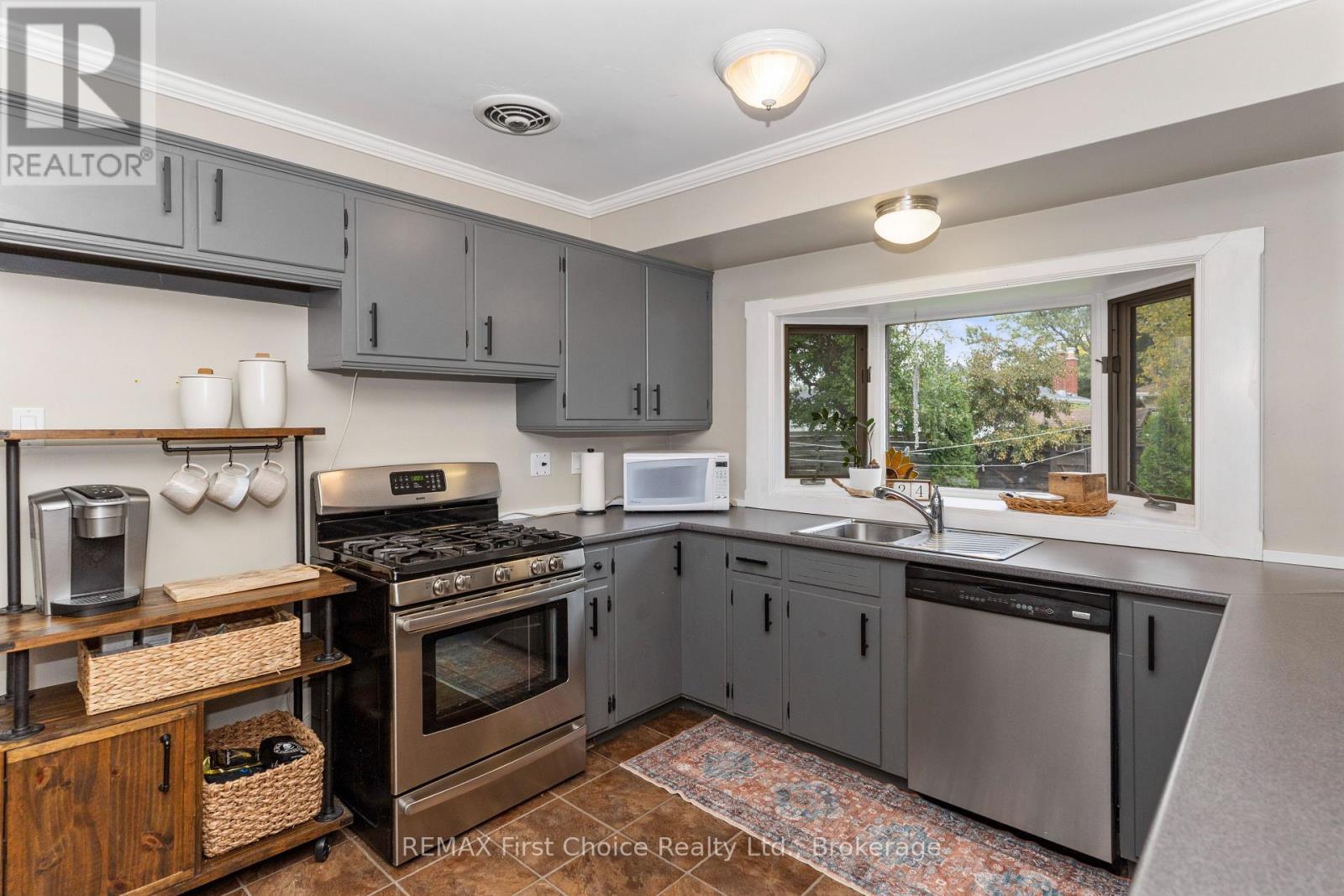 96 Stardust Crescent, Thunder Bay, Ontario  P7A 6G8 - Photo 11 - X13835374