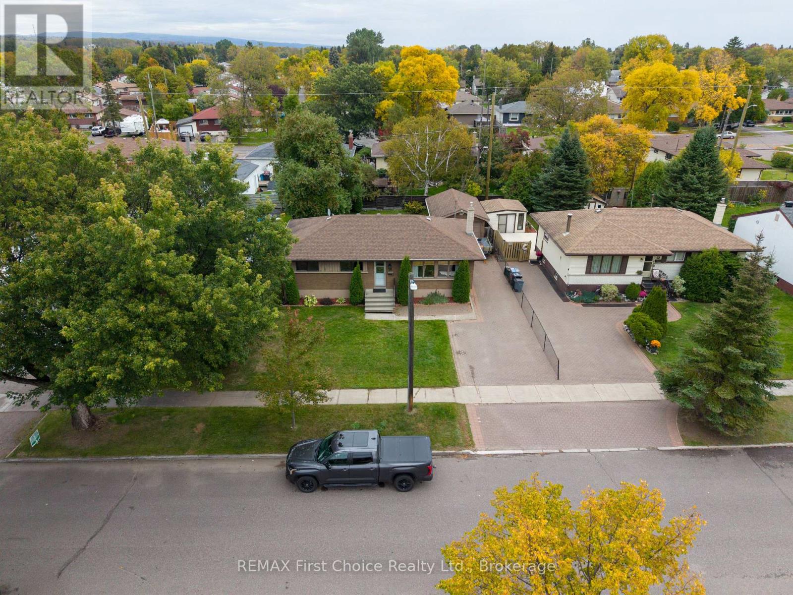 96 Stardust Crescent, Thunder Bay, Ontario  P7A 6G8 - Photo 3 - X13835374