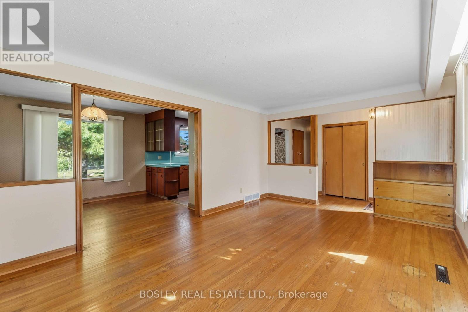 12 Glenhurst Circle, St. Catharines (Oakdale), Ontario L2T 1Z1 - Photo 6 - X13835546