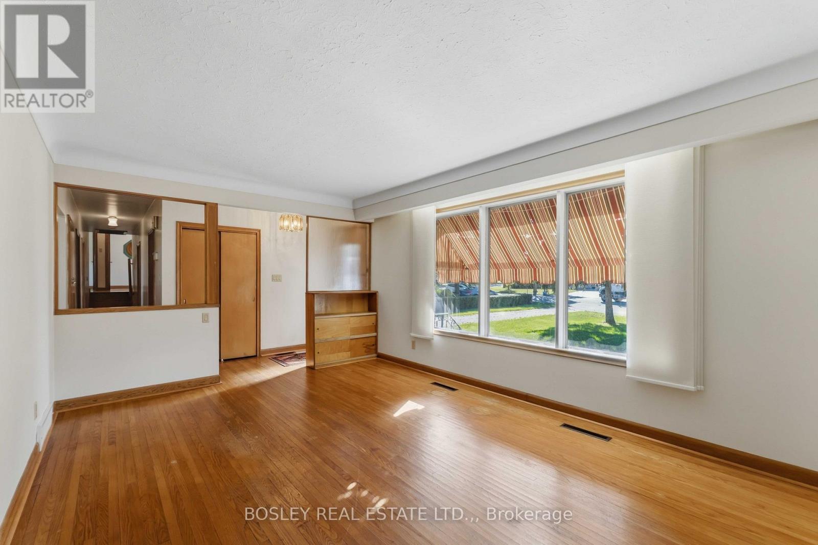 12 Glenhurst Circle, St. Catharines (Oakdale), Ontario L2T 1Z1 - Photo 7 - X13835546