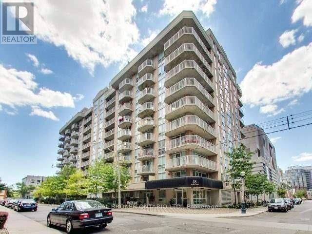 802 - 18 STAFFORD STREET