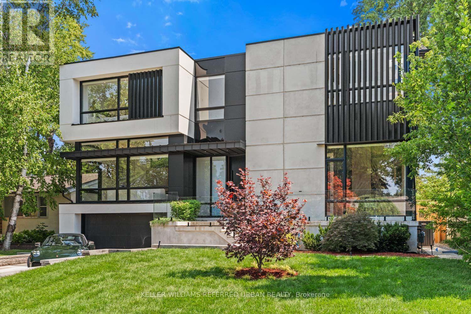 27 Berkinshaw Crescent, Toronto, Ontario  M3B 2T1 - Photo 2 - C13835630