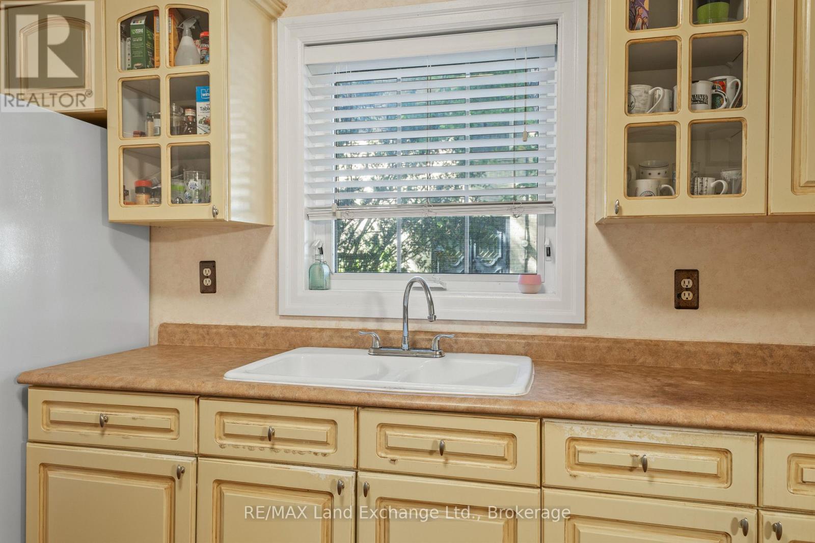 583 Elgin Street, Saugeen Shores, Ontario N0H 2C0 - Photo 12 - X13835606